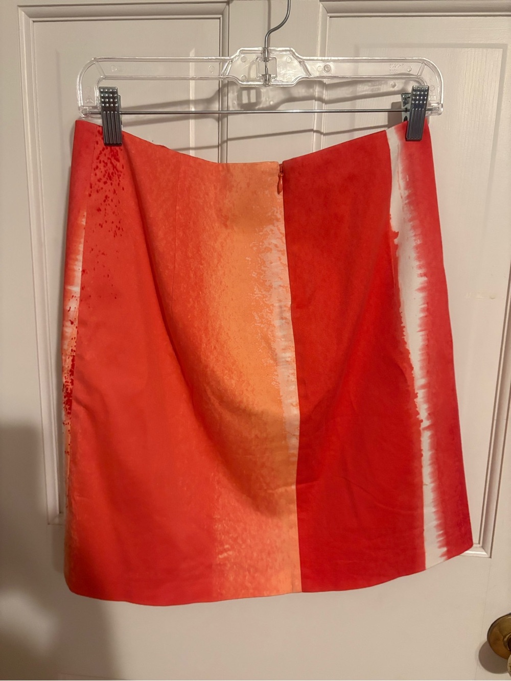 Tahari Behnaz White to Red Ombre Pencil Skirt - Picture 4 of 7